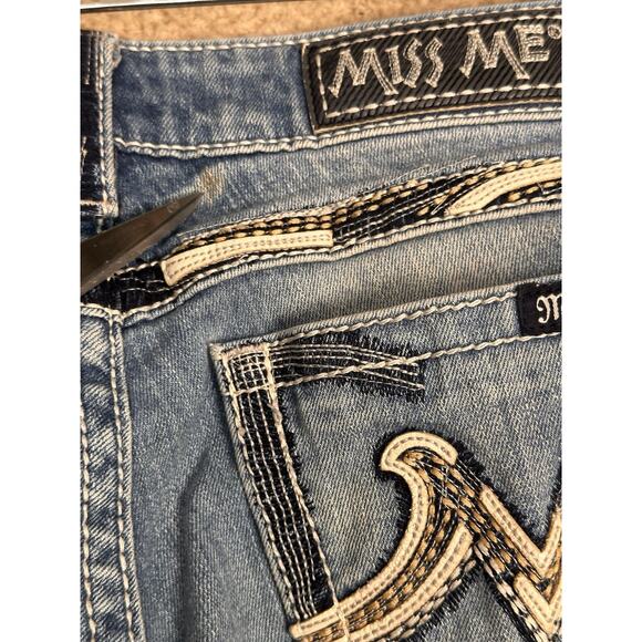 Y2K Style Miss Me Women’s Jeans M Series Sz 30 Boot Cut Blue Western Bling Flare - Picture 2 of 16